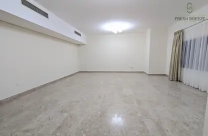 Apartment - 2 Bedrooms - 2 Bathrooms for rent in Thabit Bin Zaid Street - Al Mansoura - Doha