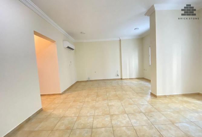 932831 - Property Main Image