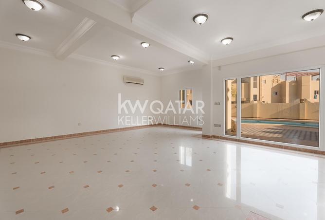 937271 - Property Image 2