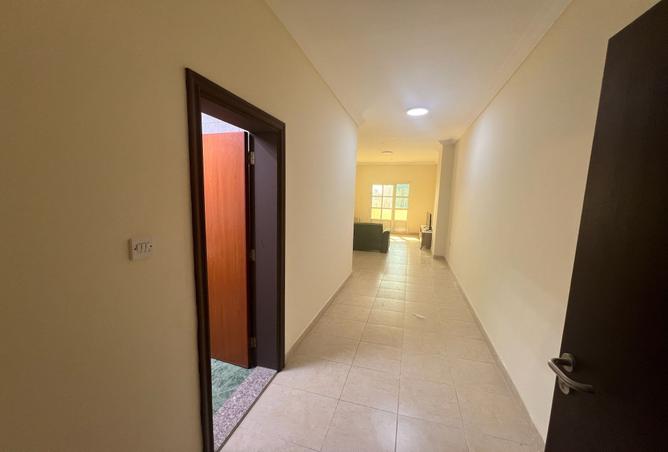 980242 - Property Image 2