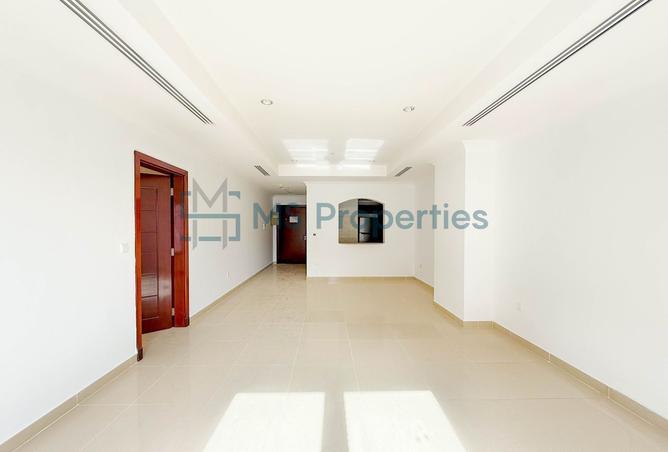932431 - Property Image 3