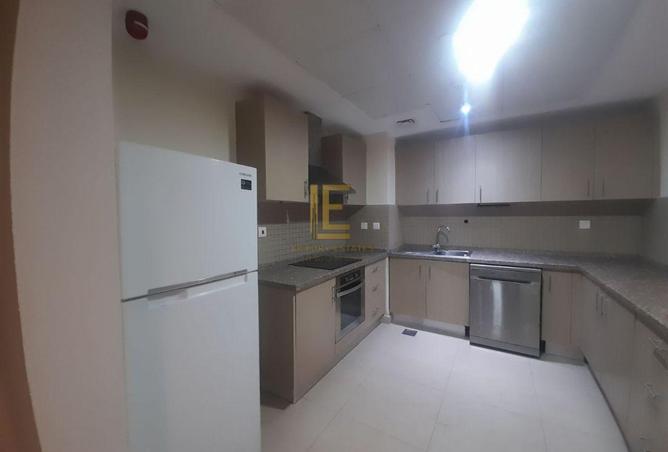 909056 - Property Image 2