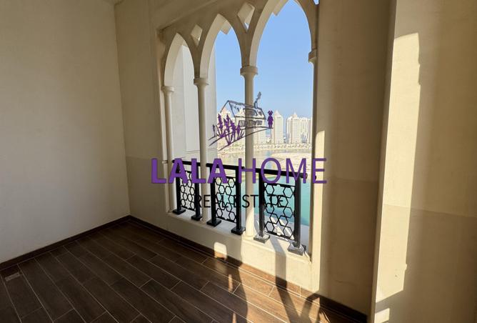 877837 - Property Image 3