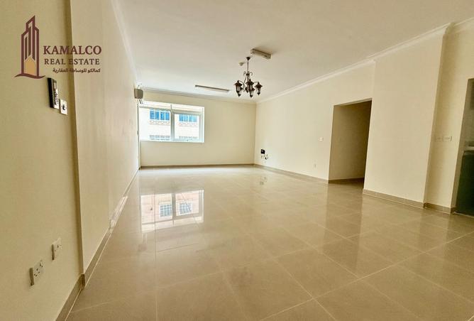 942694 - Property Main Image
