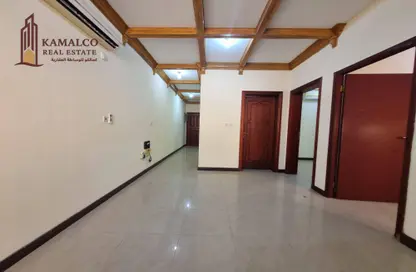 Apartment - 2 Bedrooms - 1 Bathroom for rent in Umm Ghuwalina - Umm Ghuwailina - Doha