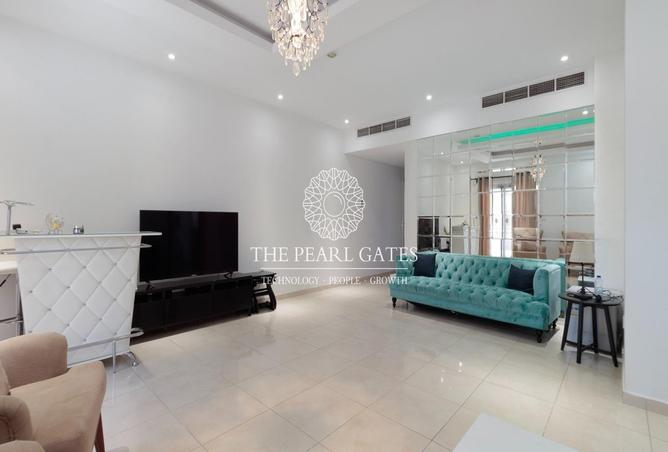 874701 - Property Image 2