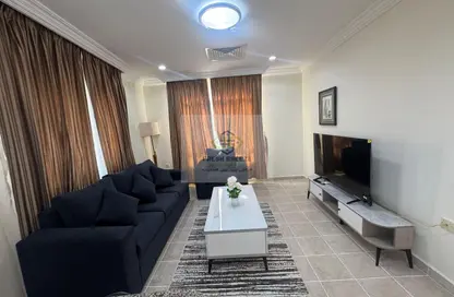 Apartment - 1 Bedroom - 1 Bathroom for rent in Old Salata - Salata - Doha