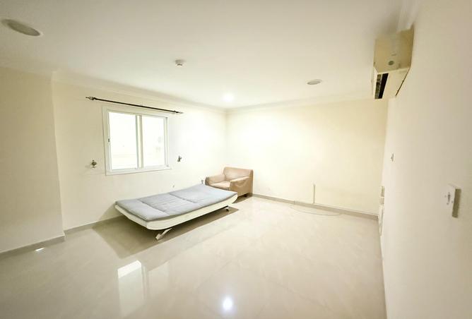 1001161 - Property Image 3