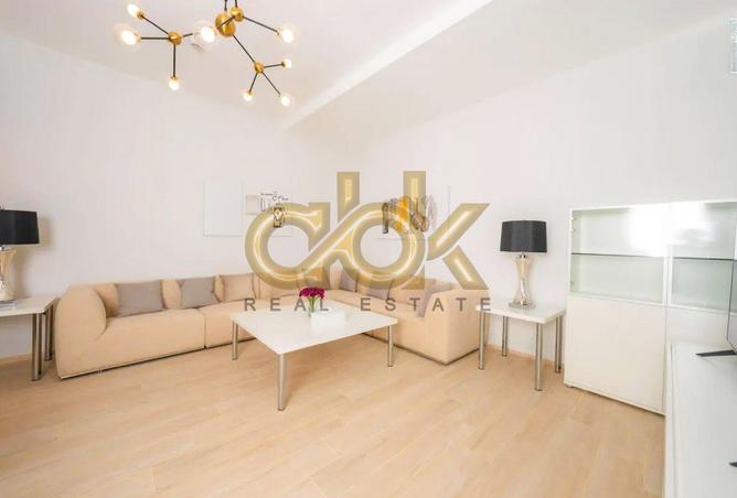 918798 - Property Image 2