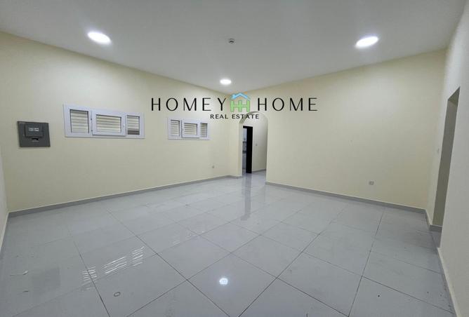 987546 - Property Image 2