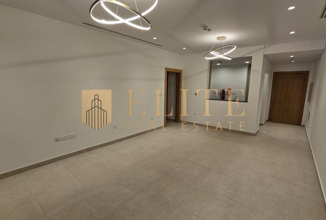 942597 - Property Image 2