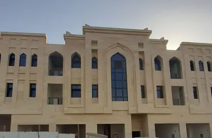 بناية كاملة - 8 غرف نوم - 8 حمامات للايجار في شارع النعيجة - النعيجة - الدوحة