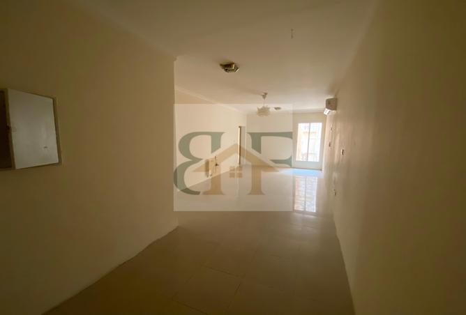 987604 - Property Image 2