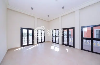 Apartment - 1 Bedroom - 2 Bathrooms for rent in Carnaval - Qanat Quartier - The Pearl Island - Doha