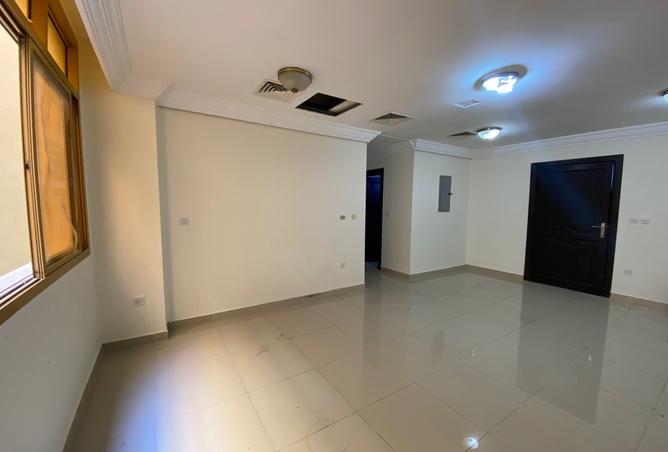 991092 - Property Image 2