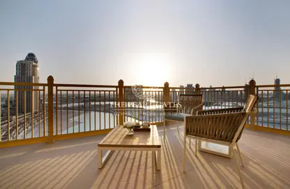 Apartment - 1 Bedroom - 3 Bathrooms for rent in Abraj Bay - Abraj Quartiers - The Pearl Island - Doha