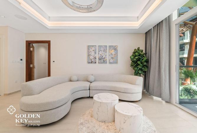 953037 - Property Image 2
