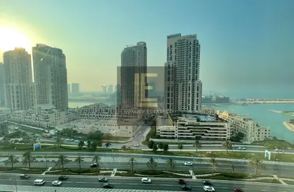 Apartment - 3 Bedrooms - 4 Bathrooms for rent in West Porto Drive - Porto Arabia - The Pearl Island - Doha