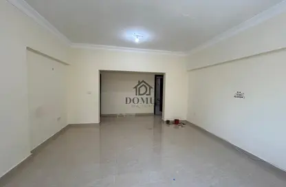 Apartment - 2 Bedrooms - 2 Bathrooms for rent in Thabit Bin Zaid Street - Al Mansoura - Doha