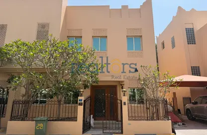 فيلا - 3 غرف نوم - 4 حمامات للايجار في شارع النعمان - العزيزية - الدوحة