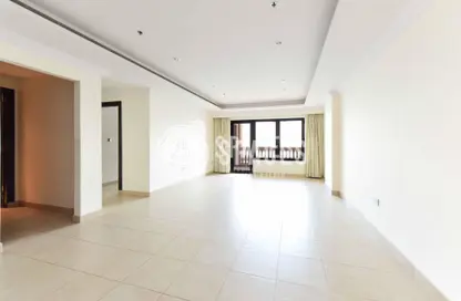 Apartment - 2 Bedrooms - 3 Bathrooms for rent in East Porto Drive - Porto Arabia - The Pearl Island - Doha