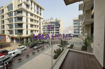 Apartment - 1 Bedroom - 2 Bathrooms for rent in Gewan Island - The Pearl Island - Doha