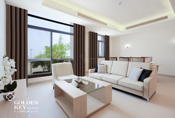 945633 - Property Image 2