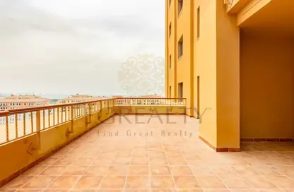 Apartment - 1 Bedroom - 2 Bathrooms for rent in East Porto Drive - Porto Arabia - The Pearl Island - Doha