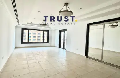 Apartment - 2 Bedrooms - 3 Bathrooms for rent in East Porto Drive - Porto Arabia - The Pearl Island - Doha