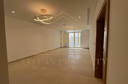 Apartment - 1 Bedroom - 2 Bathrooms for rent in Floresta Gardens - Floresta Gardens - The Pearl Island - Doha
