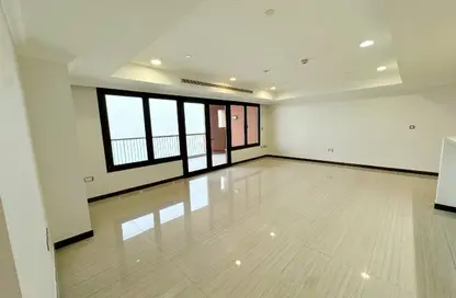 Apartment - 2 Bedrooms - 2 Bathrooms for rent in East Porto Drive - Porto Arabia - The Pearl Island - Doha