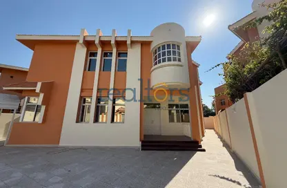 Villa - 4 Bedrooms - 5 Bathrooms for rent in Duhail Villas - Al Duhail - Doha