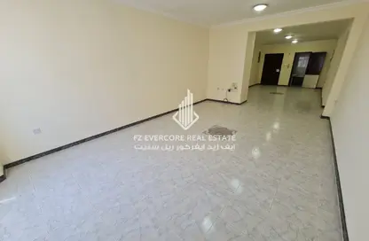 شقة - 3 غرف نوم - 3 حمامات للايجار في 28  نجمة - شارع ابن درهم - نجمة - الدوحة