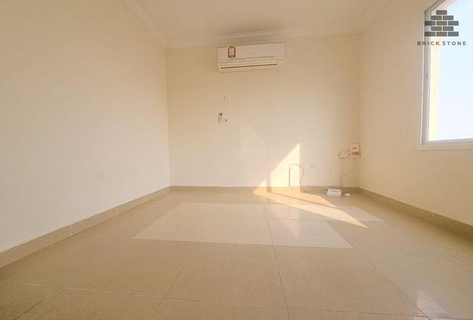 952108 - Property Image 3