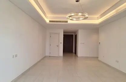 شقة - 2 غرف نوم - 4 حمامات للايجار في كريستال ريزيدنس - جزيرة جيوان - جزيرة اللؤلؤة - الدوحة