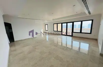 Apartment - 2 Bedrooms - 3 Bathrooms for rent in West Porto Drive - Porto Arabia - The Pearl Island - Doha