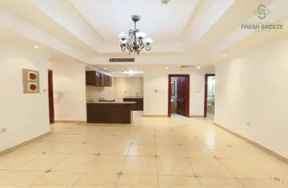 Apartment - 2 Bedrooms - 2 Bathrooms for rent in Al Nasr Street - Al Nasr - Doha