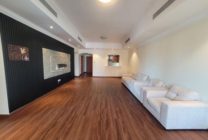 963362 - Property Image 2