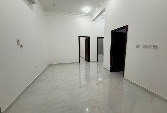 947988 - Property Image 2