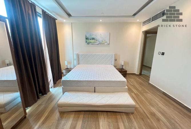 927302 - Property Image 3