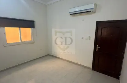 Apartment - Studio - 1 Bathroom for rent in Maamoura Villas - Al Maamoura - Doha
