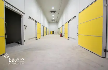 مخزن - استوديو - 8 حمامات للايجار في المنطقة الصناعية 5 - المنطقة الصناعية - المنطقة الصناعية - الدوحة
