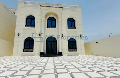فيلا - 7 غرف نوم - 8 حمامات للبيع في الهلال - الهلال - الدوحة