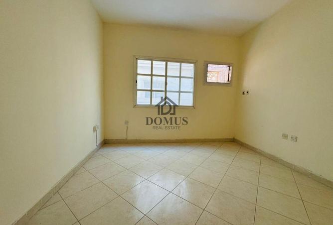 955810 - Property Image 3