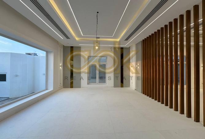 953753 - Property Image 3