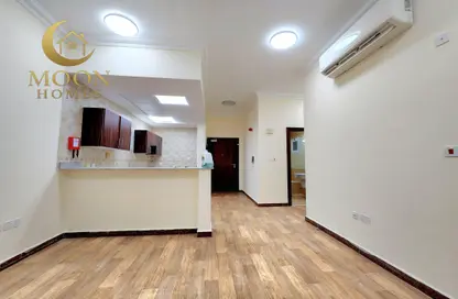 Apartment - 2 Bedrooms - 2 Bathrooms for rent in Al Mansoura - Al Mansoura - Doha
