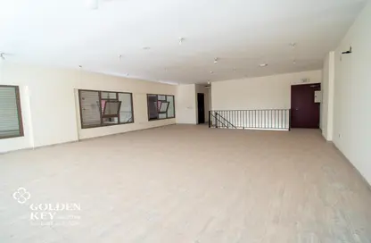 Retail - Studio - 1 Bathroom for rent in Umm Al Seneem Street - Ain Khaled - Doha