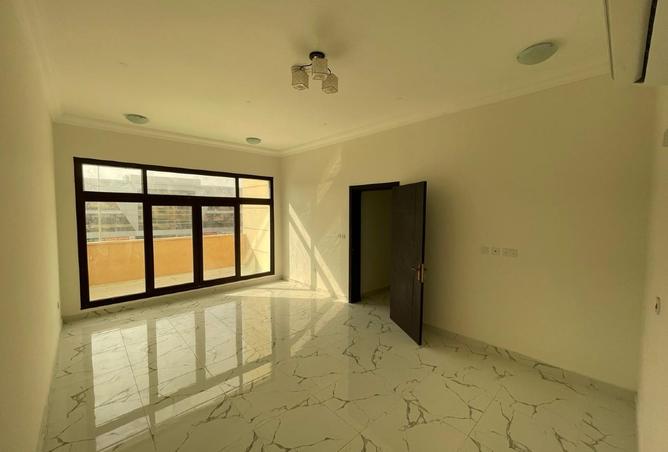 965178 - Property Main Image