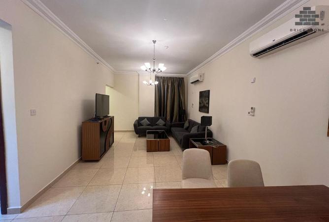 904598 - Property Image 2