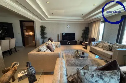 Apartment - 3 Bedrooms - 4 Bathrooms for rent in East Porto Drive - Porto Arabia - The Pearl Island - Doha